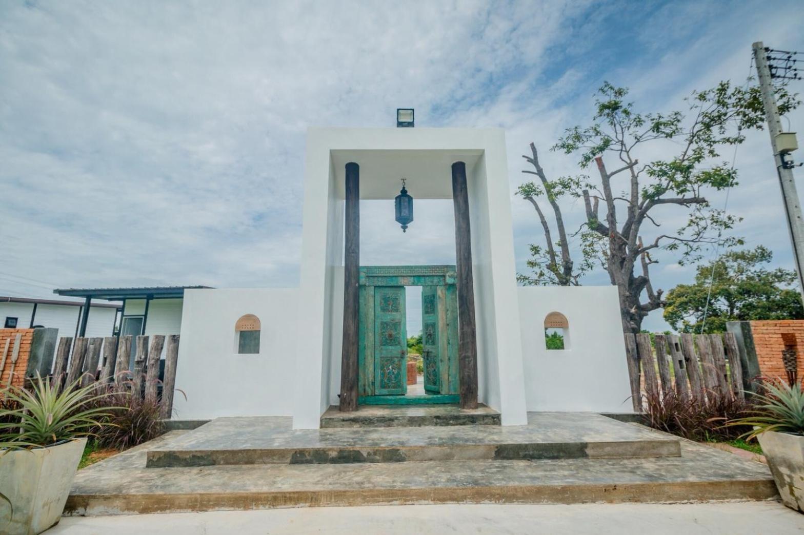 Mae On Village Resort Roi Et Bagian luar foto